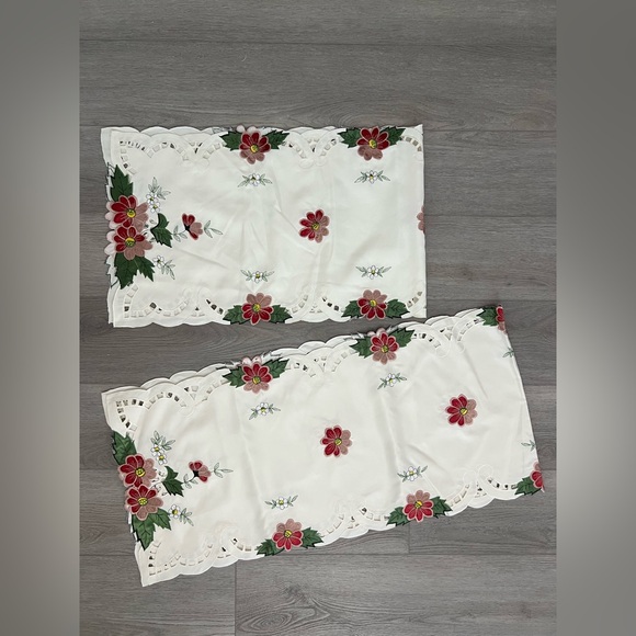 Floral Embroidered Table Runner - Picture 4 of 4